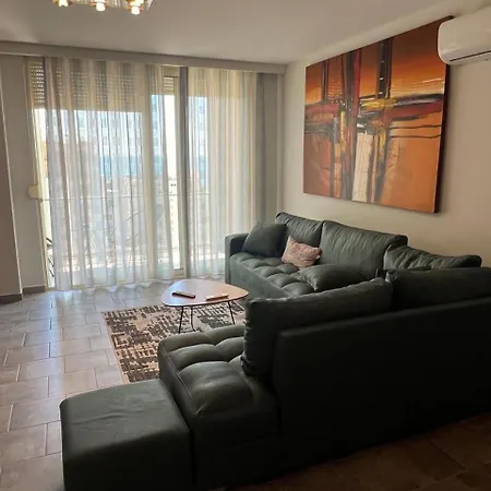 Sea View Penthouse Lejlighed