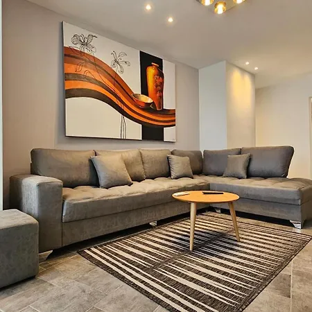Sea View Penthouse *